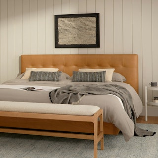 Sven King Tufted Leather Bed - Charme Tan