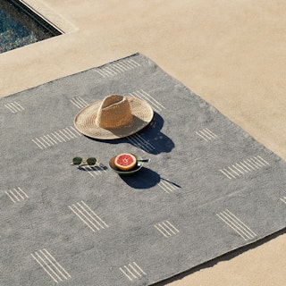 Baken Linear Gray Indoor/Outdoor Rug 6 x 9
