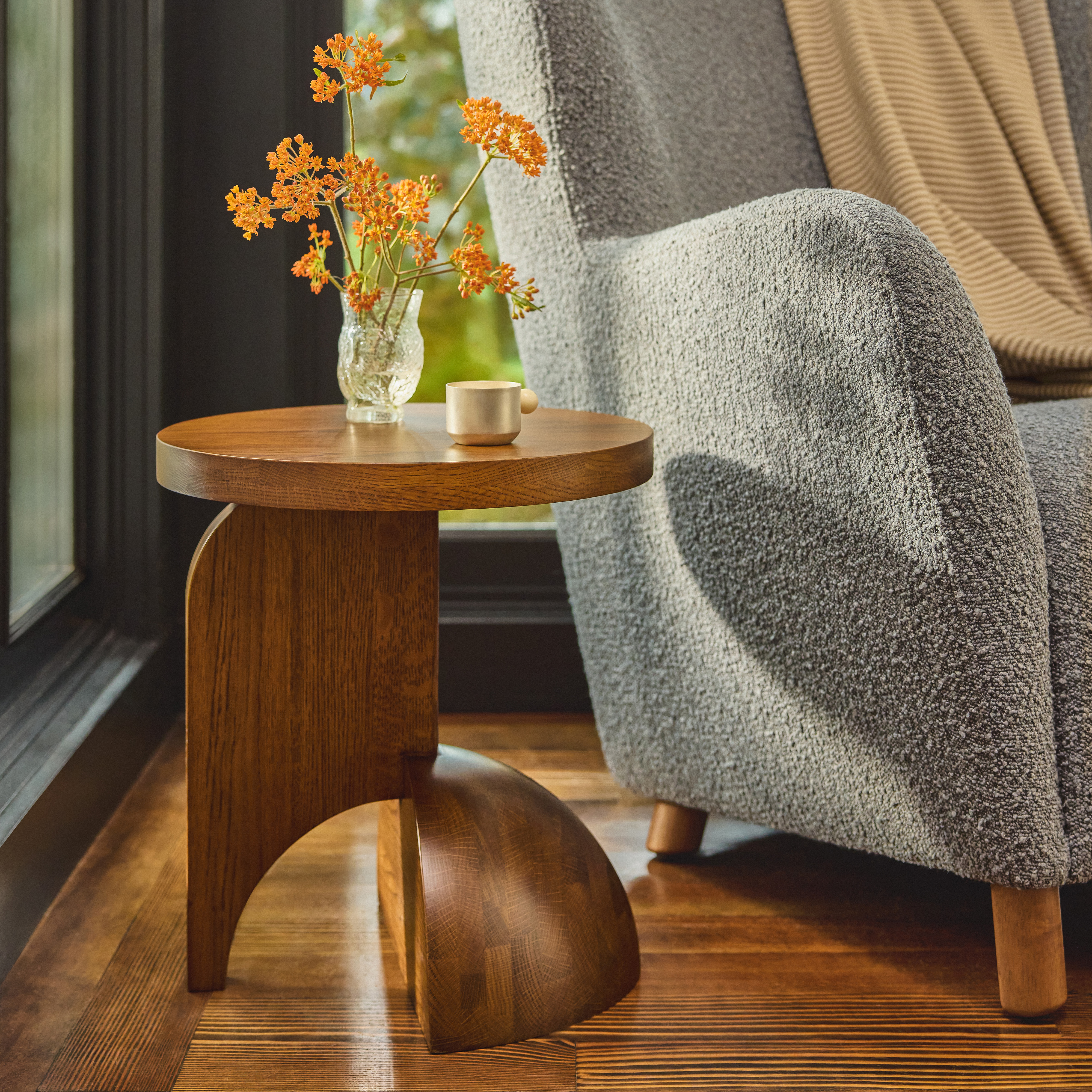 【最安値挑戦】 Brown Warm Lloyd Side Article | Style Japandi Table, テーブル・机